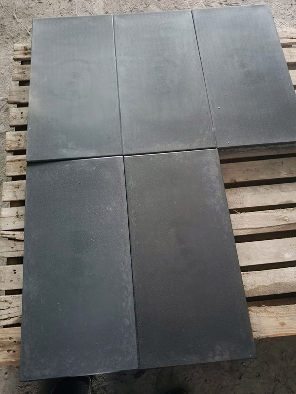 Gạch bê tông giả đá 30x60x5 màu đen - Gạch Bắc Việt - Công Ty Cổ Phần Tư Vấn Và Xây Dựng Hạ Tầng Kỹ Thuật Bắc Việt